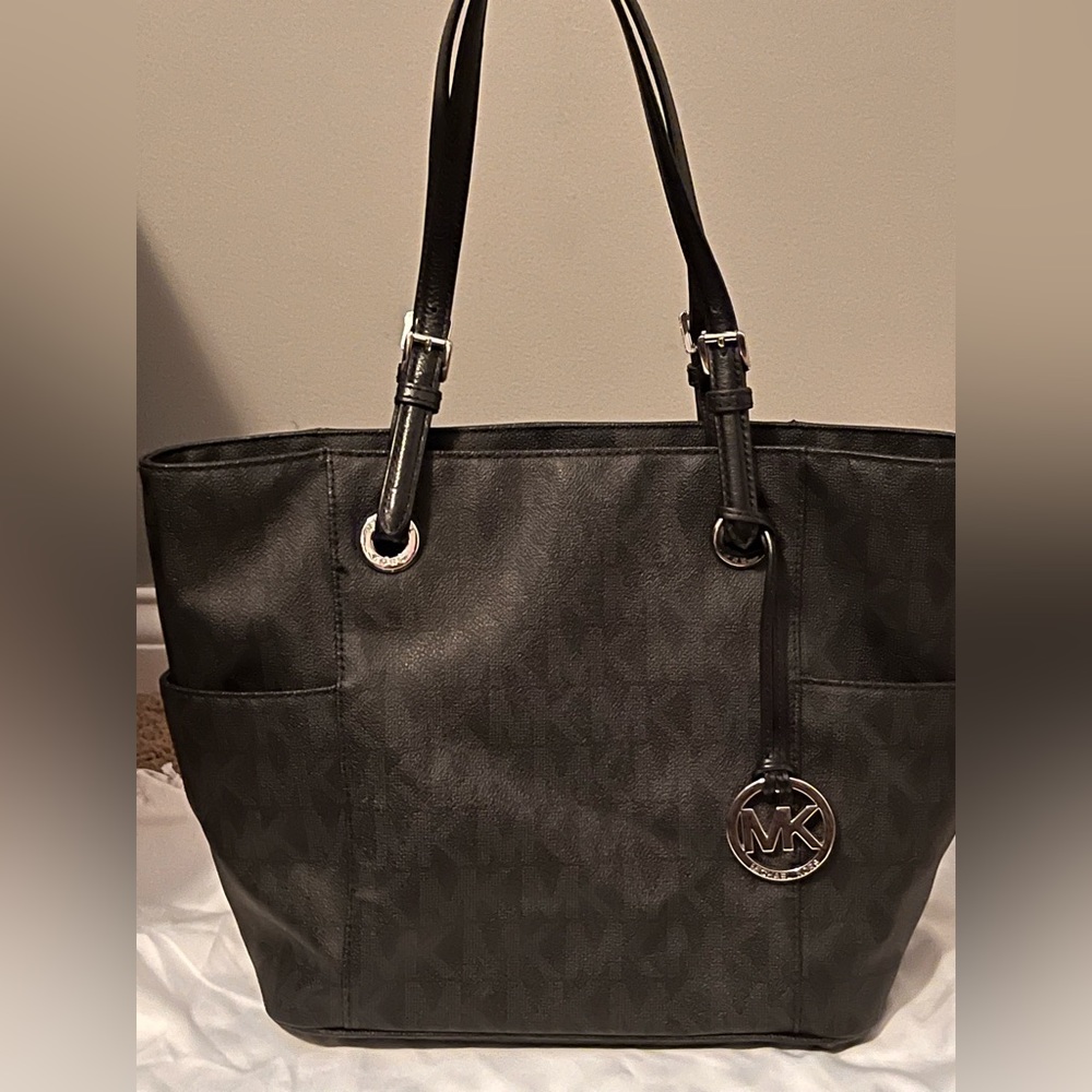 Black monogram Michael Kors purse!